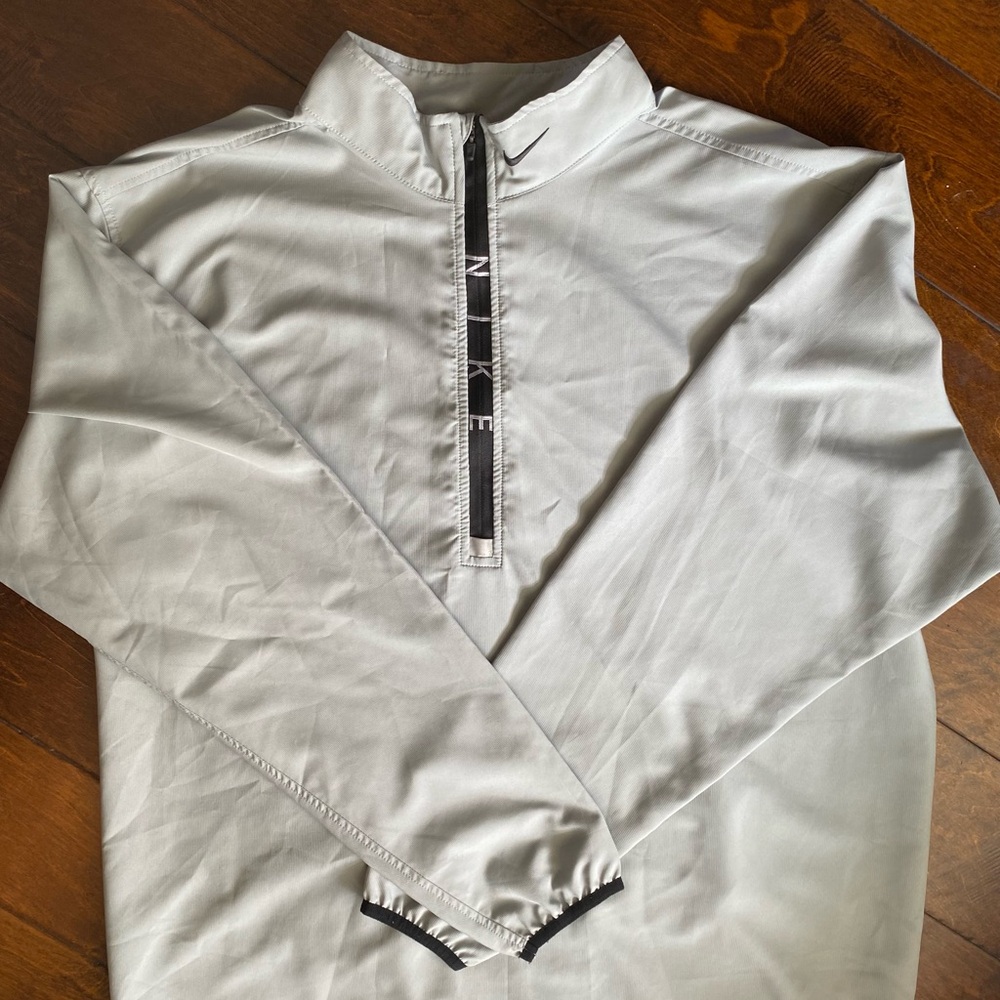 Men’s Nike pull over (XL)